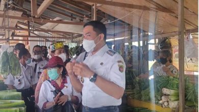 Photo of Pasar Dayak Direlokasi, Pembangunan Pasar Bawa Dilanjut