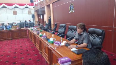 Photo of Hanya 8 Kepala OPD yang Hadir Dalam Rapat Paripurna, Nursalam Semakin Geram