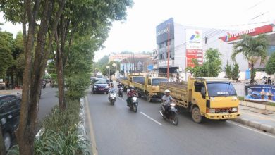 Photo of Bahu Jalan Jadi Tempat Parkir, Dewan Tegaskan Aturan Lalu Lintas Harus Ditegakkan