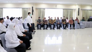 Photo of Pemprov Serahkan 176 SK CPNS PKN STAN