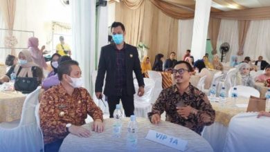 Photo of 14 Pasang Pengantin Ikuti Nikah Massal Gratis Program iCare Kaltim