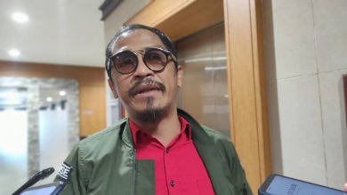 Photo of Soal Pemberhentian 228 TNP Mahulu, Martinus Intrupsi Sidang Paripurna DPRD Kaltim