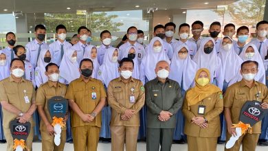 Photo of Pemprov Kaltim Serahkan Aset Pendidikan ke SMAN 10 Samarinda dan 4 UPTD di Kaltim