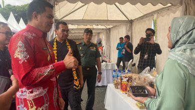 Photo of Gelar Pasar Murah, Wali Kota Bersama Staff Khusus Menteri BUMN Kolaborasi Angkat Derajat Masyarakat