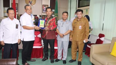 Photo of Ketua DPRD Sambangi Pengadilan Tinggi Kaltim