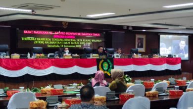 Photo of Hari Pertama Jabat Ketua DPRD Kaltim, Hasanuddin Mas’ud Pimpin Rapat Paripurna