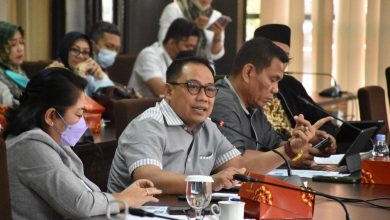 Photo of Dewan Rencanakan Raperda Pelestarian Bahasa, Sarkowi : IKN Pindah ke Kaltim Aturan Itu Menjadi Penting