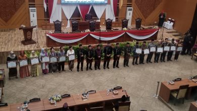 Photo of Sidang Paripurna HUT Samarinda Ke-355, Sematkan 28 Penghargaan kepada Tokoh Masyarakat