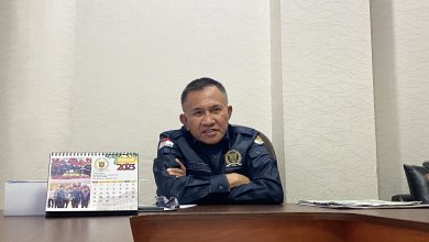 Photo of Komisi I Minta Tertibkan Pedagang yang Berjualan Takjil di Trotoar
