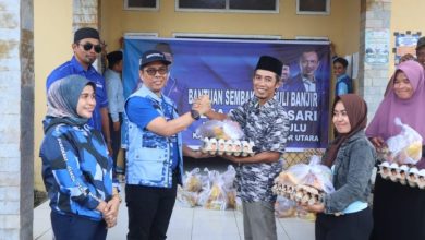 Photo of Ketua DPRD PPU Beri Bantuan Korban Banjir Desa Sumber Sari