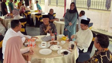 Photo of Seno Aji Gelar Halalbihalal Bersama Keluarga Besar di Kediaman Rumah Jabatan