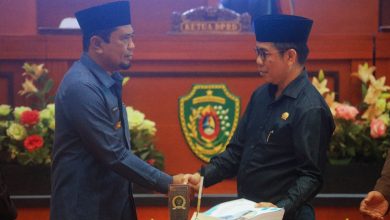 Photo of Hamdam Sampaikan LKPJ Tahun 2022 Pada Sidang Paripurna DPRD