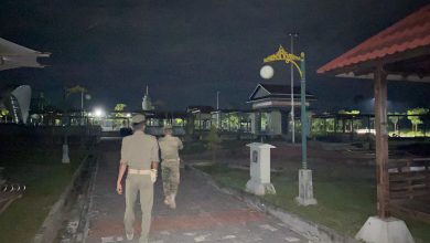 Photo of Satpol PP PPU Temukan Pasangan Muda-Mudi Di Taman Depan Kantor Pemkab
