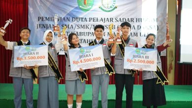 Photo of Kejati Kaltim Gelar Pemilihan Duta Pelajar Sadar Hukum Tingkat Kabupaten Mahulu, SMA N 1 Long Bangun Boyong Juara I dan II