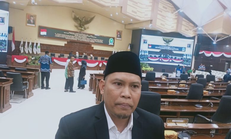 Photo of Konflik Proyek Pemasangan Pipa Gas di Samboja, Salehuddin Minta Pemprov Turun Tangan