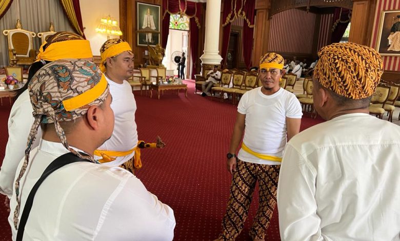 Photo of Remaong Koetai Berjaya Respon Cepat Beredarnya Mosi Tidak Percaya yang Meminta Sultan Kutai Mundur