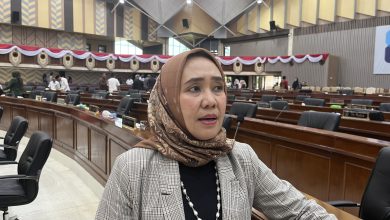 Photo of Mimi Menyoroti Panjangnya Antrean BBM di Kaltim