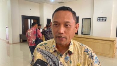 Photo of Seno Aji Tuntut PT KFI Berdayakan 60 Persen Tenaga Kerja Lokal