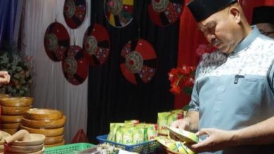 Photo of Buka HKG ke-51 Kukar di Kota Bangun, Bupati Kukar Tinjau Stand Pameran Usaha