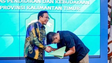 Photo of Disdikbud Berikan Bantuan 17 Unit Mobil Oprasional Tahap II Kepada SMA di Berau dan Mahulu