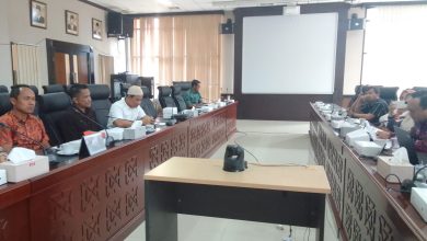 Photo of Gelar RDP, Komisi II Bahas Perkembangan Koperasi di Kaltim