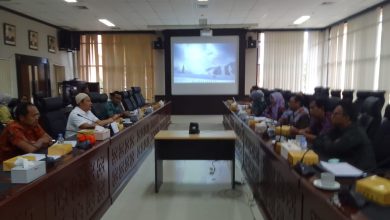 Photo of Komisi II Berharap Sektor Peternakan Siap Menangkap Peluang Perpindahan IKN