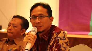 Photo of Disdikbud Berikan Ucapan Terimakasih Pada PNS Yang Telah Pensiun