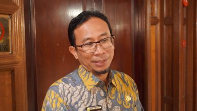 Photo of Disdikbud Kaltim Beri Penghargaan Kepada 50 Personil Guru Bahan Ajar Terbaik