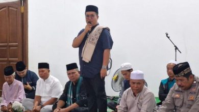 Photo of Wakil Bupati Kukar Rendi Solihin Tingkatkan Kesejahteraan Kembang Janggut Melalui Safari Ramadan