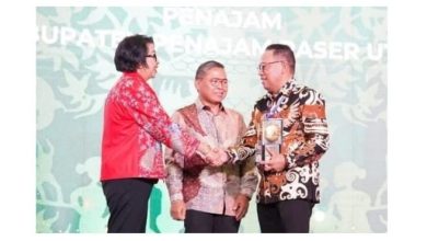 Photo of PPU Raih Piala Adipura Kategori Kota Kecil.