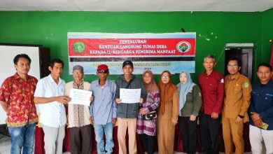 Photo of Desa Rempanga Salurkan BLT Tahap Pertama kepada 41 Keluarga Penerima Manfaat