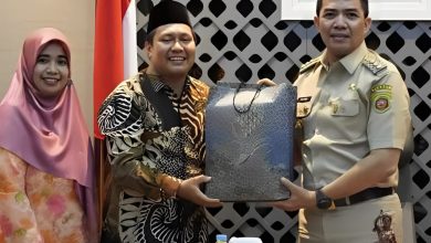 Photo of Andi Harun Terima Kunjungan Persatuan Guru Honorer Kota Samarinda