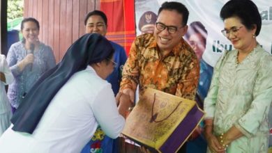Photo of Pj Bupati PPU Mengucapkan Salam Perpisahan kepada Jamaat Gereja Katolik Paroki Santa Maria