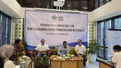 Photo of Diundang Sebagai Narasumber, Sigit Bekali LPM Graha Indah Balikpapan Dalam Bimtek