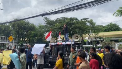 Photo of Jamper Kaltim Lakukan Aksi Di Depan Graha Pertamina, Transparansi Serta Keadilan Pengelolaan Energi Nasional Jadi Desakan