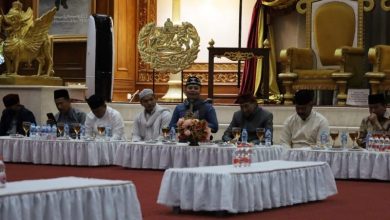 Photo of Ribuan Pelajar Antusias Mengaji Bersama Bupati Edi Damansyah