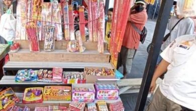Photo of Kelurahan Melayu Tindak Tegas Penjual Petasan Berbahaya