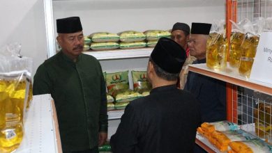 Photo of Masjid Agung Bertransformasi Jadi Pusat Layanan Warga, Camat Tenggarong Beri Apresiasi