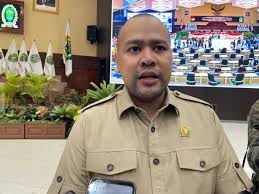 Photo of Reza Sebut Pelaku Penabrakan Jembatan Mahakam Perlu Ditarik Izinnya