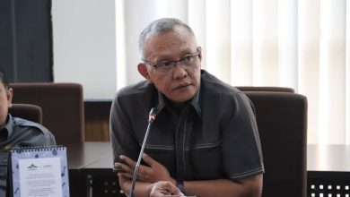 Photo of Jadi Urat Nadi Perekonomian Masyarakat, Samsun Minta Perbaikan Infrastruktur Jalan Jadi Prioritas