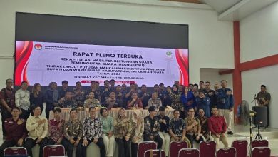 Photo of Tenggarong Mulai Rekapitulasi PSU Pilkada Kukar, Camat Pastikan Proses Transparan