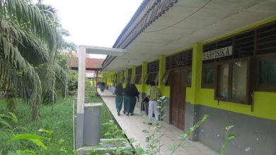 Photo of SMAN 4 Tak Tersentuh APBD, Darlis Sebut Pentingnya Pembangunan Pendidikan Yang Merata