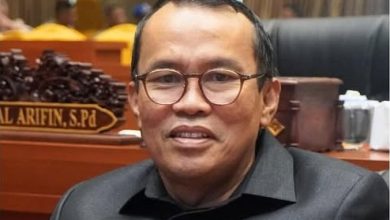Photo of Jhon Kenedi Sebut Jangan Pungut Retribusi Parkir Sebelum Ada Fasilitas Resmi