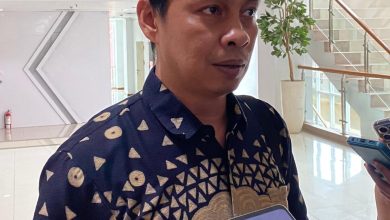 Photo of Dorong Satpol PP Bertindak Tegas dan Konsisten, Ronald Dukung Penertiban Tempat Hiburan Tak Berizin