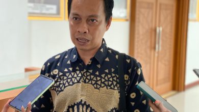 Photo of Ronald Desak Penindakan Tegas Terhadap Jukir Liar dan Pungli