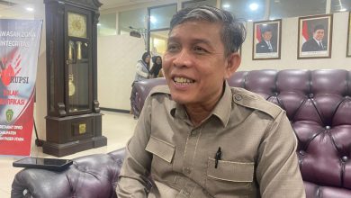 Photo of Thohiron Tegaskan Pentingnya Guru Sebagai Pilar Moral Anak Didik