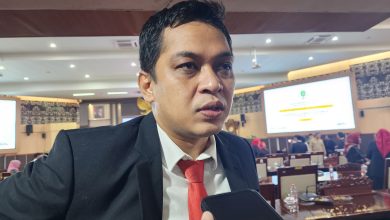 Photo of Hairendra Imbau Masyarakat Jaga Kebersihan Taman: “Kita yang Menikmati, Kita yang Menjaga”