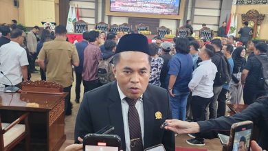 Photo of Ketua DPRD Kukar Soroti Gedung Unikarta Terbengkalai