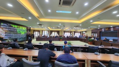 Photo of Masyarakat Adat Jembayan Sampaikan Aspirasi ke DPRD Kukar