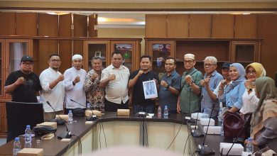 Photo of DPRD Kukar Tampung Keluhan Pedagang Pasar Tangga Arung Soal Retribusi